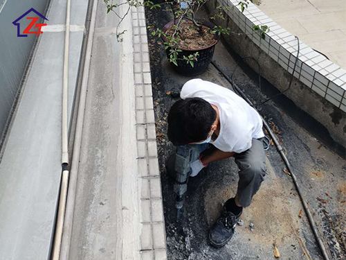 东莞中通物流二楼平台围墙补漏施工案例
